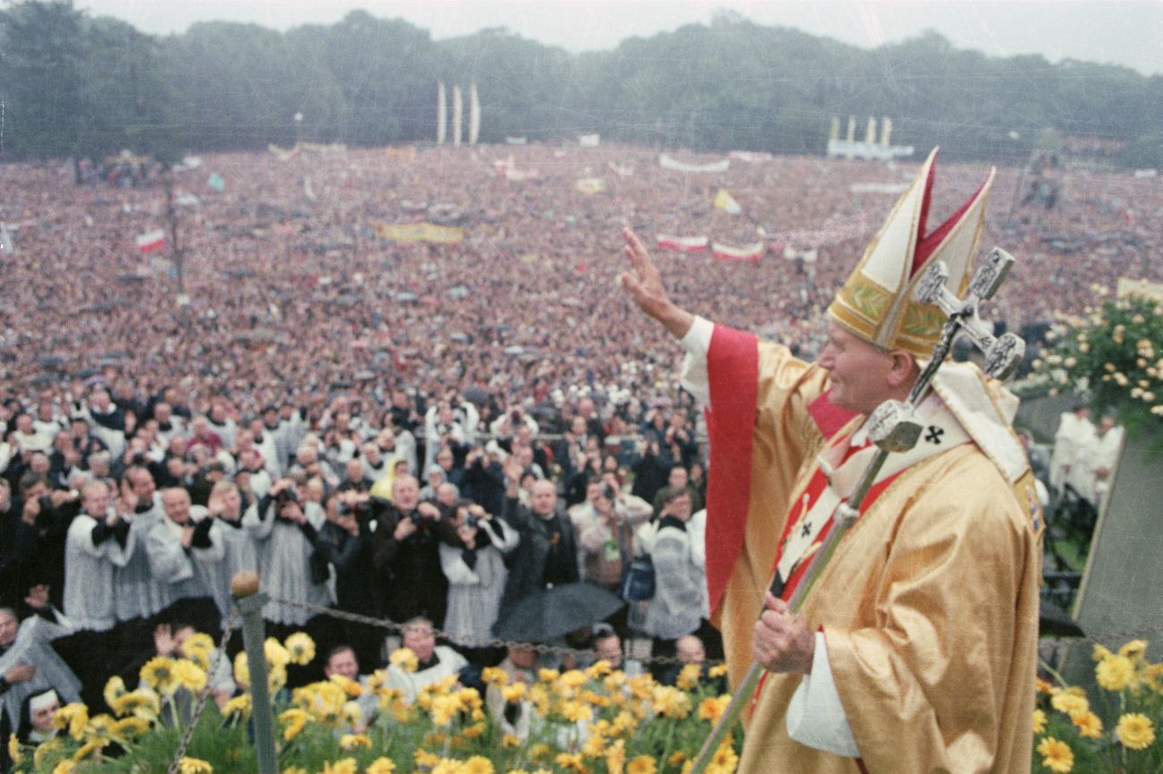 1978 A Polish Miracle, Bishop Karol Wojtyła is Elected Pope - 1979 Pope ...